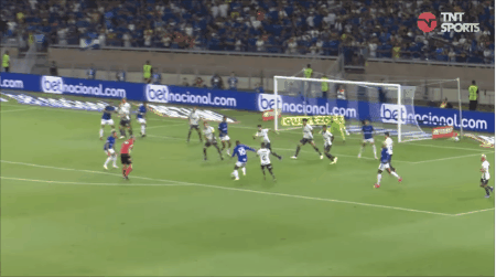 身着训练服 身着训练服