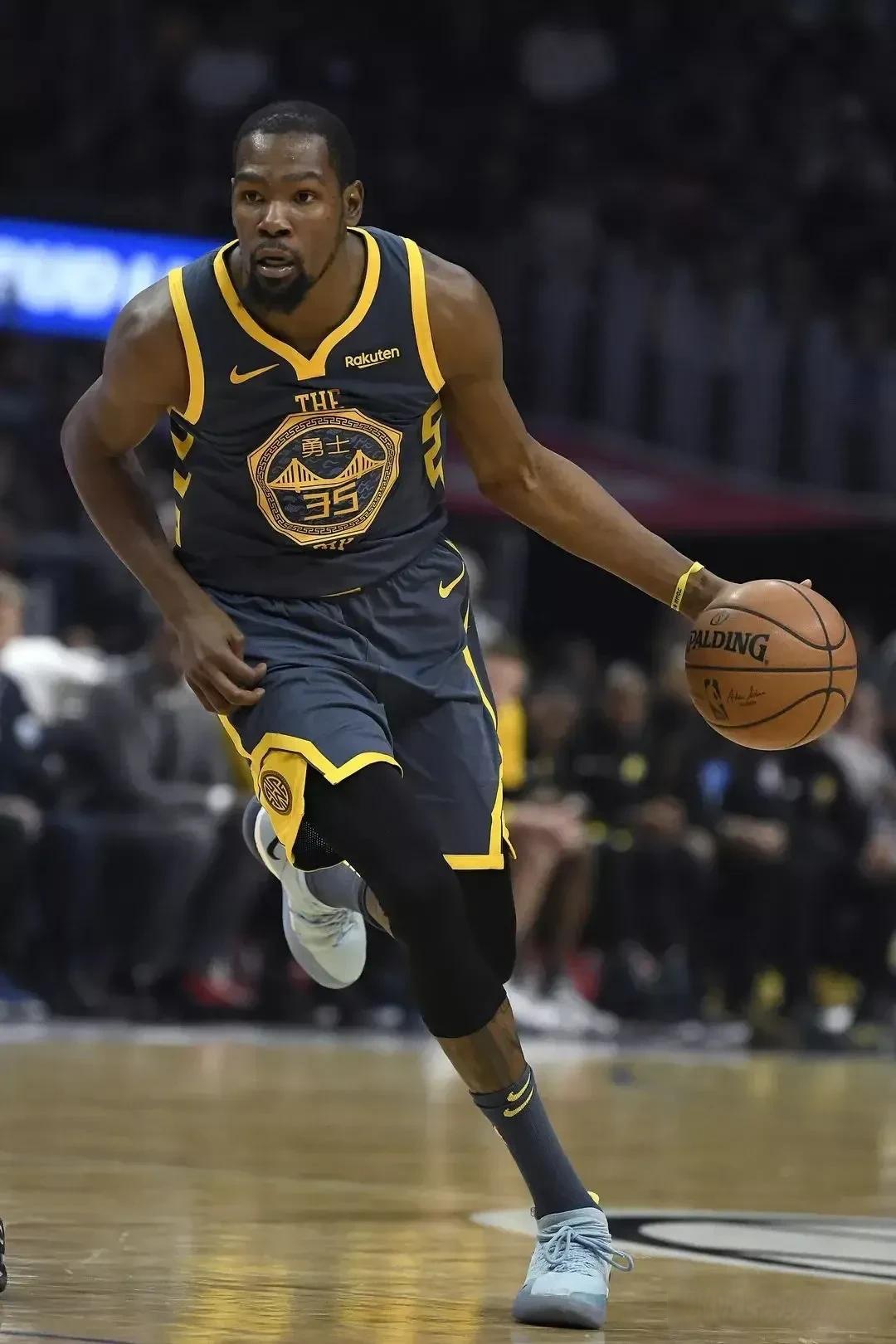 她的经历中 她的经历中